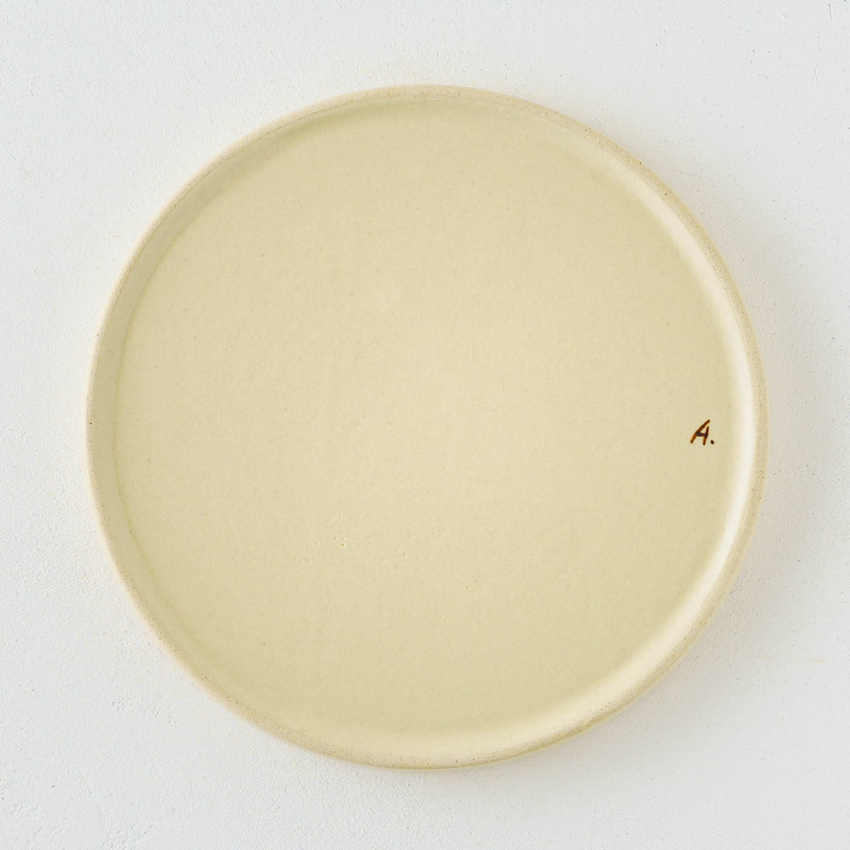 Round Plate rabbit | Aki Ota