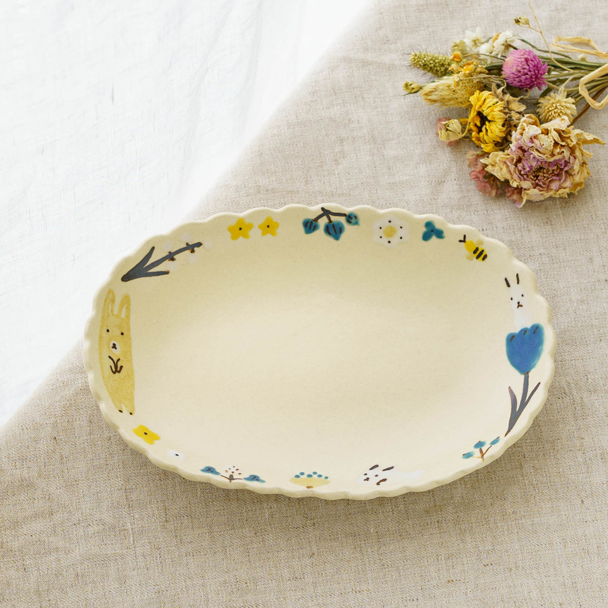 Oval Plate rabbit | Aki Ota