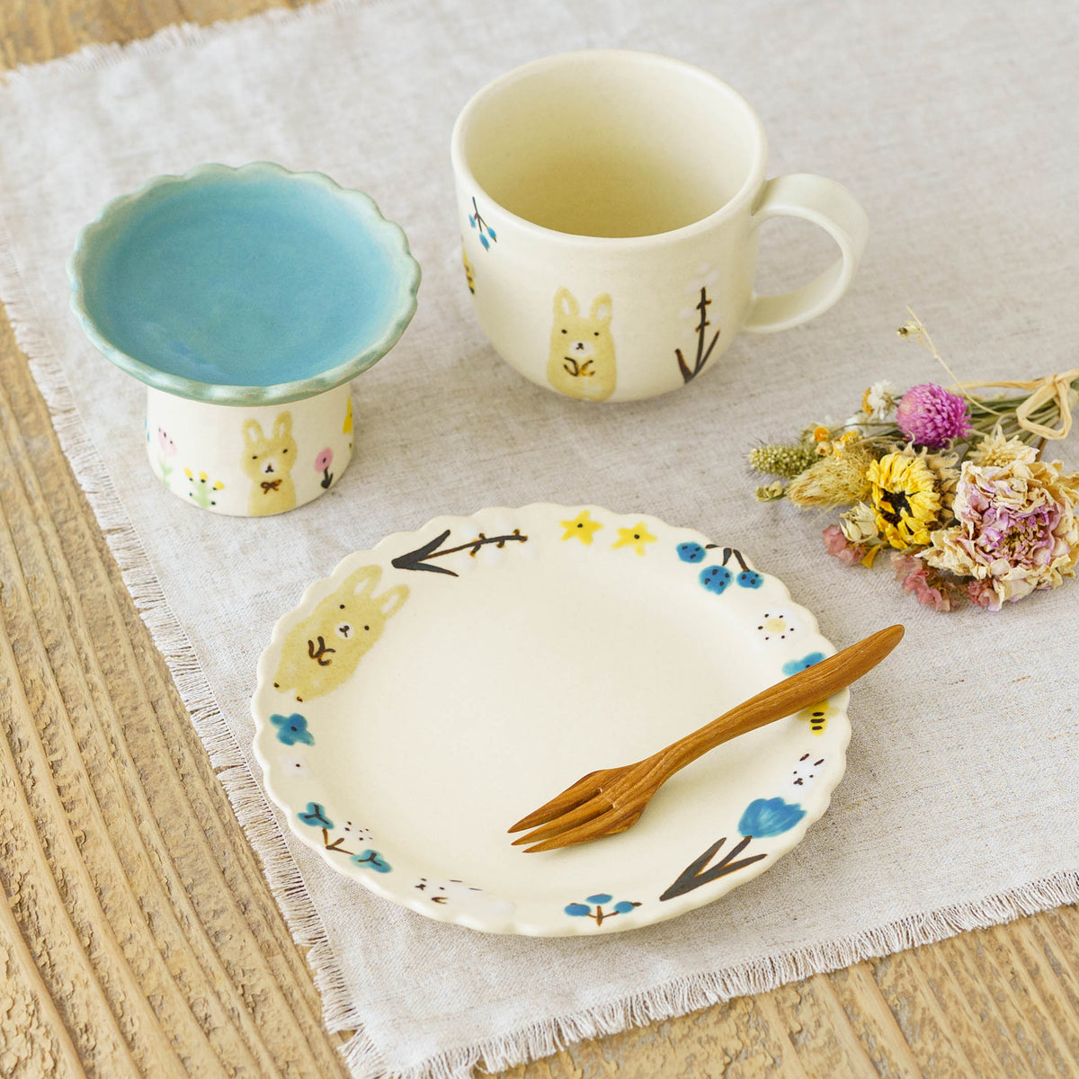 Mug rabbit | Aki Ota