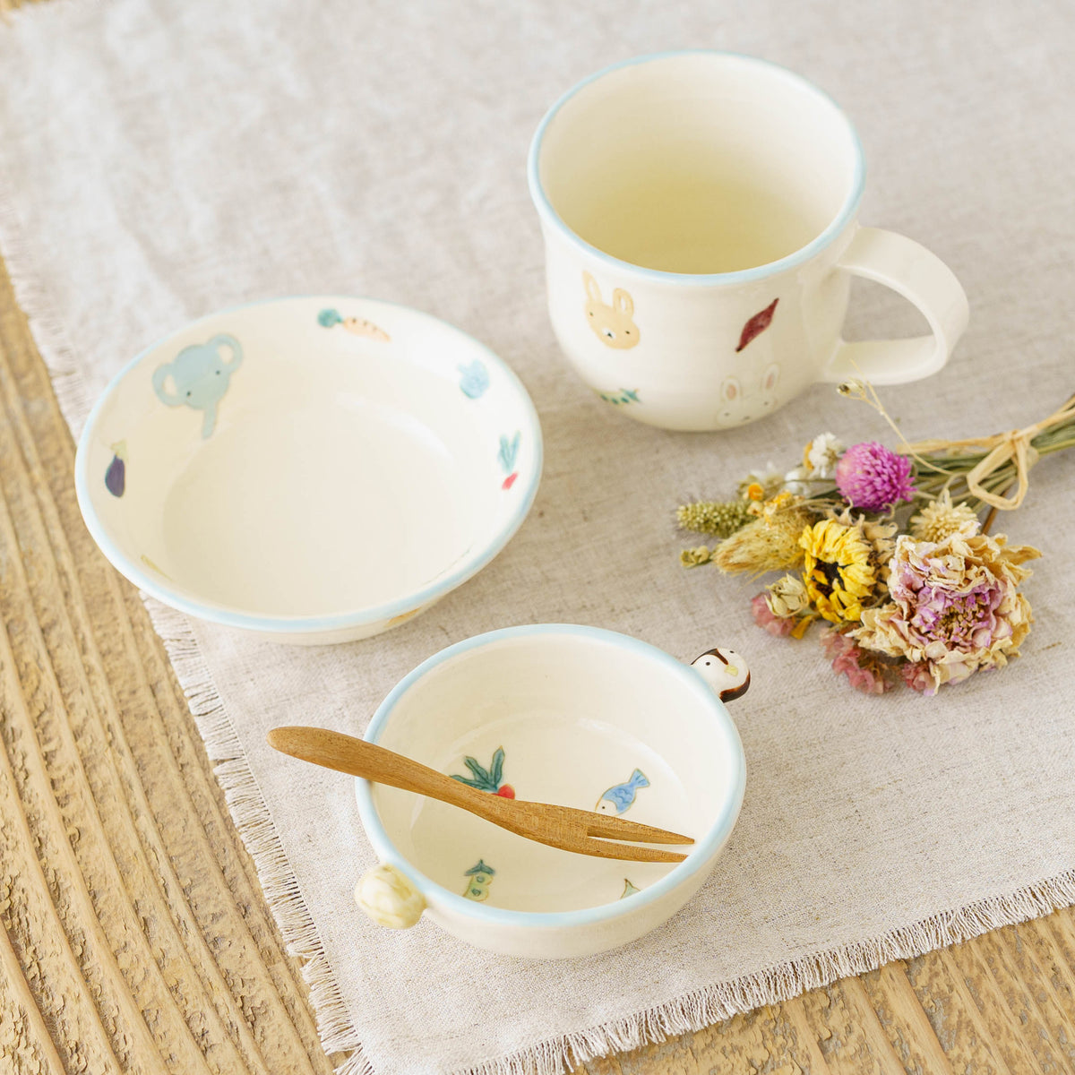 Small Bowl with Handles penguin | Aki Ota