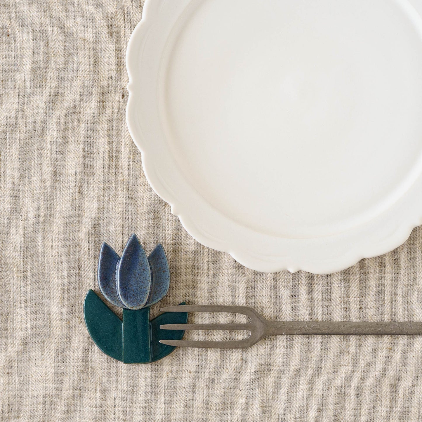 Flower chopstick rest tulip blue | Michi Tsujimoto 