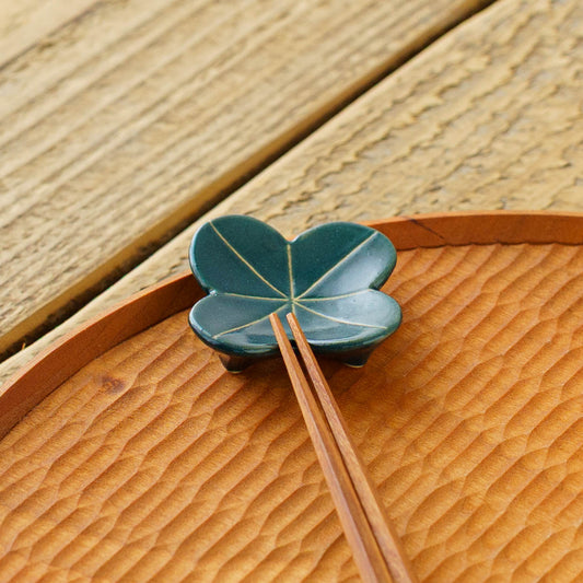 Chopstick rest clover | Michi Tsujimoto