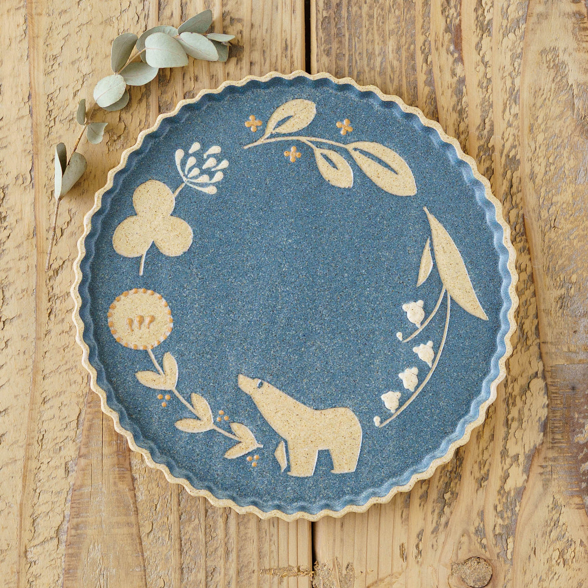 Round Plate rabbit | Aki Ota