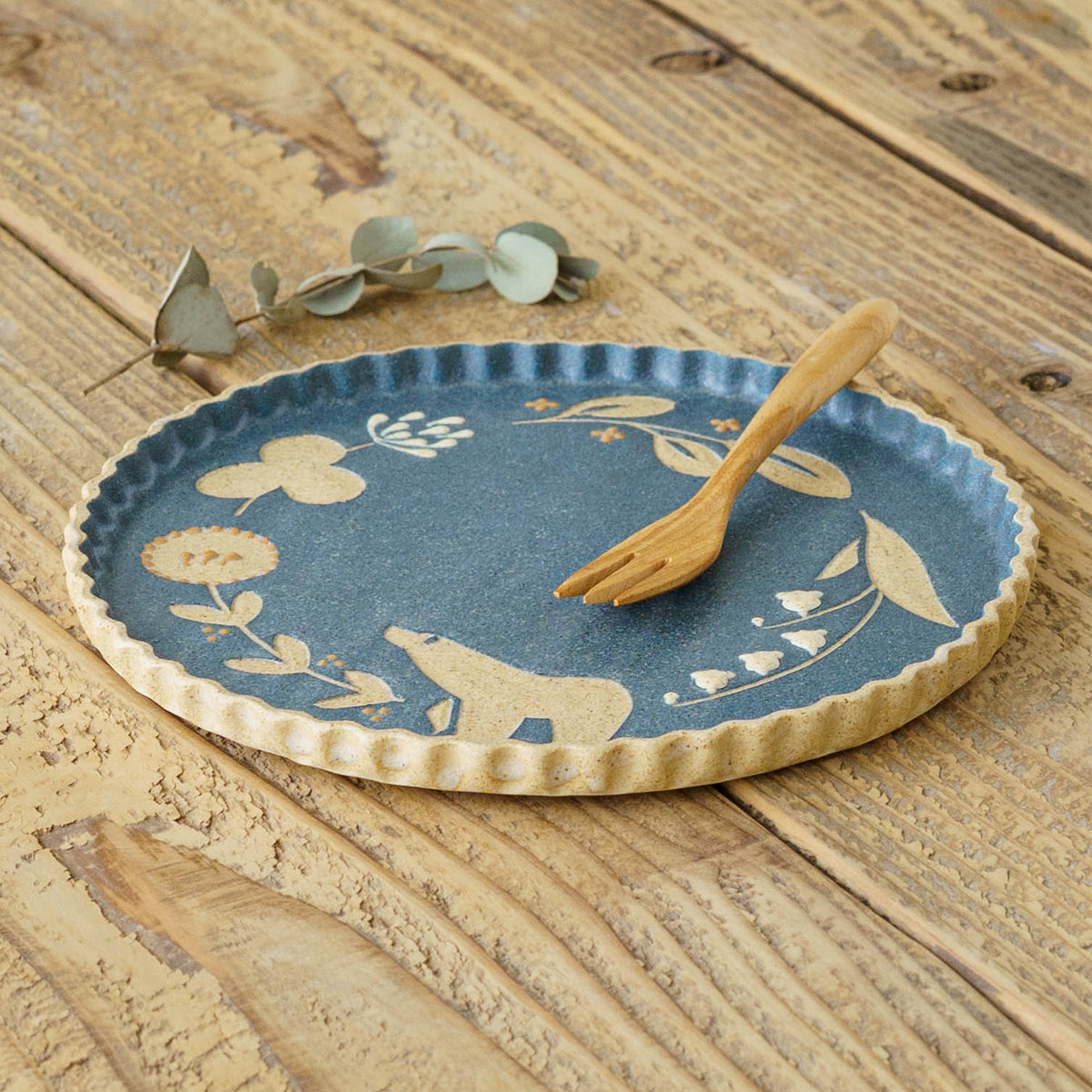 Round Plate rabbit | Aki Ota
