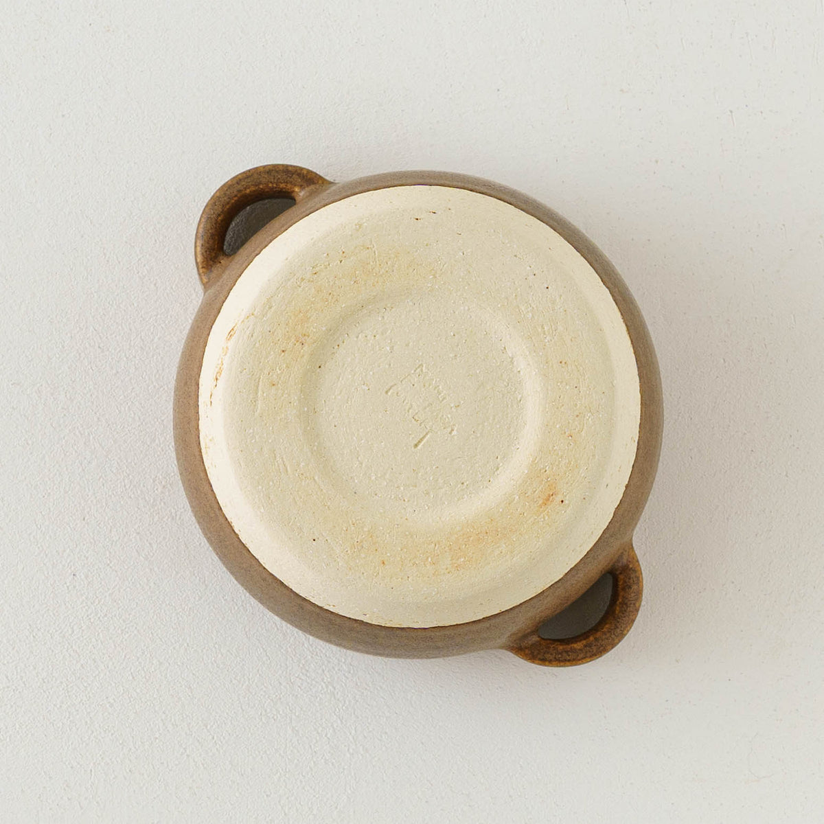 Heat-resistant bowl with handles brown | Mami Furukawa