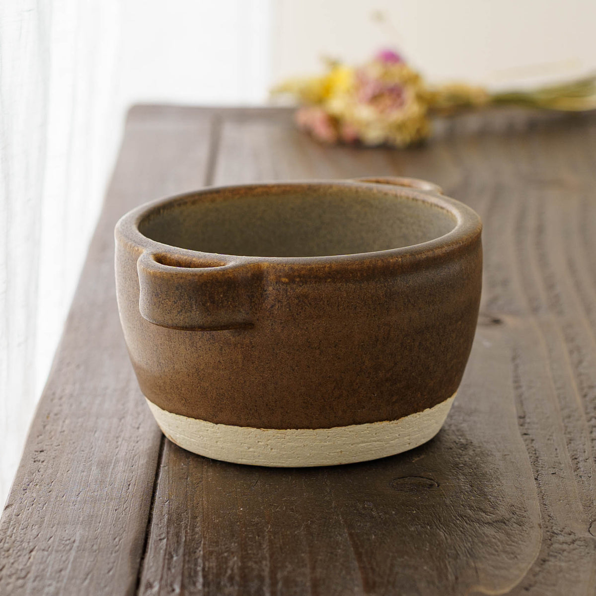 Heat-resistant bowl with handles brown | Mami Furukawa