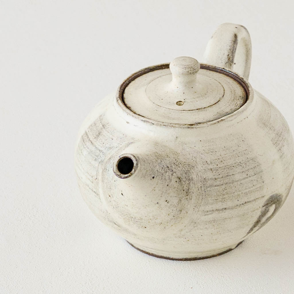 Pot | Totsu Keiichiro