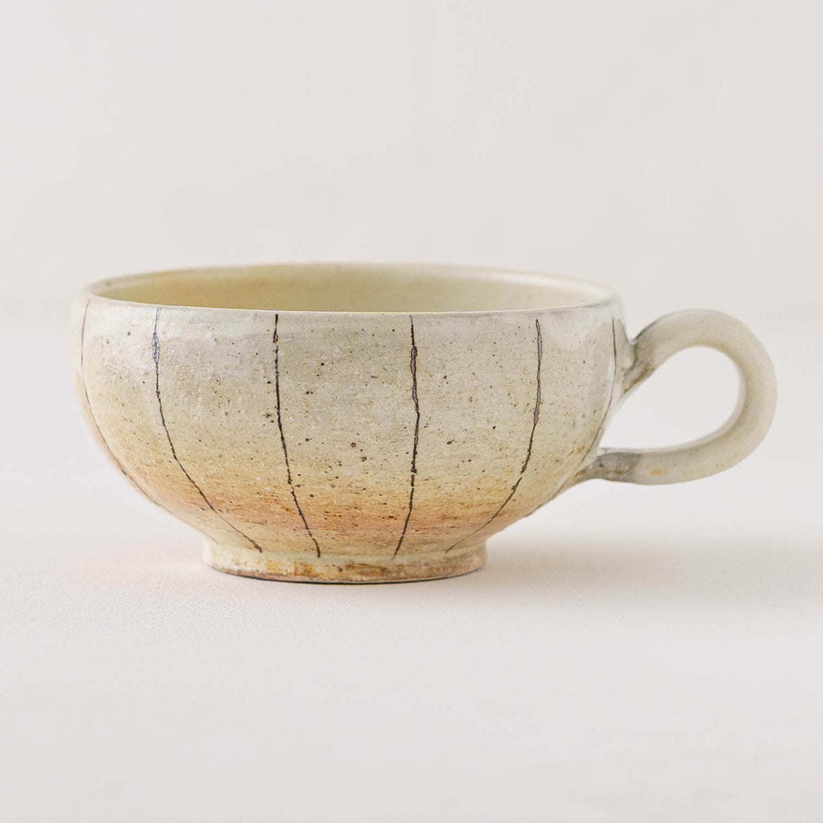 Vertical Iron-Wire Pattern Handled Round Soup Cup | Futani Pottery