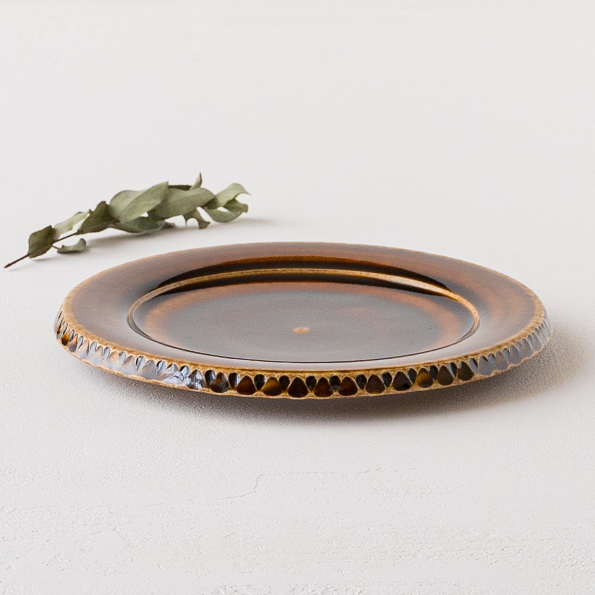 ルリアメ工房さんのプレート皿アメ釉
