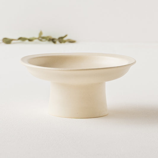 佇まいが美しいyoshida potteryの高杯皿