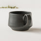 富士山型のフォルムが美しいyoshida potteryのコーヒーカップ