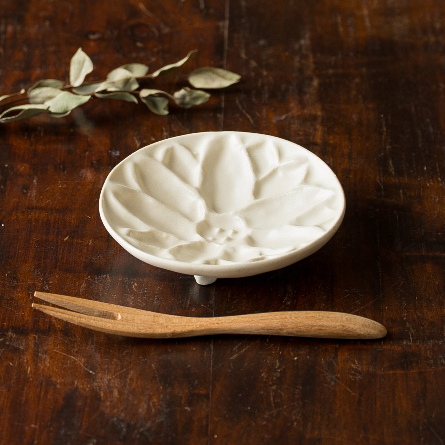 バターやジャムなどの載せるとおしゃれになるyoshida potteryの豆皿