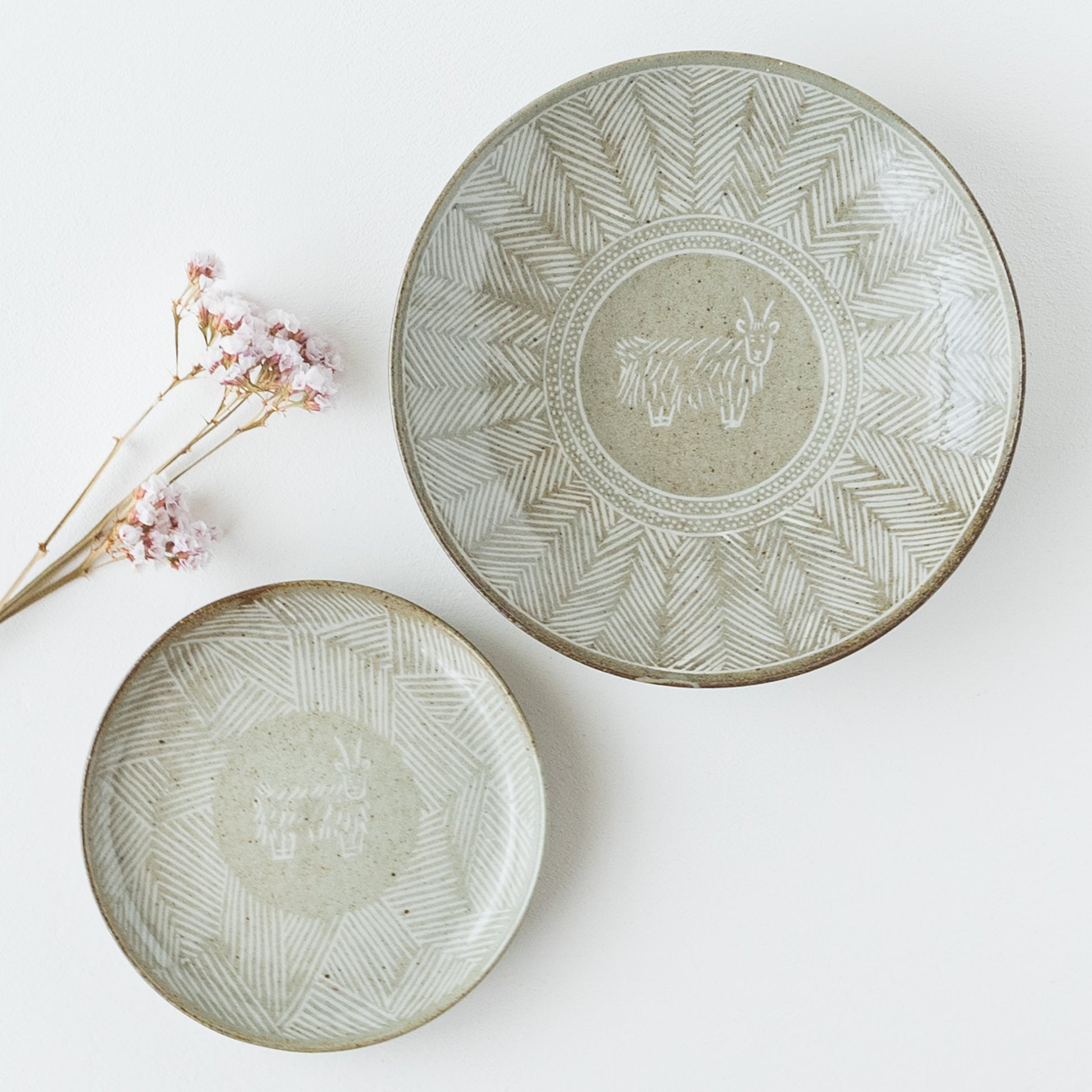 思わず集めたくなる濵田綾音さんの動物シリーズの器