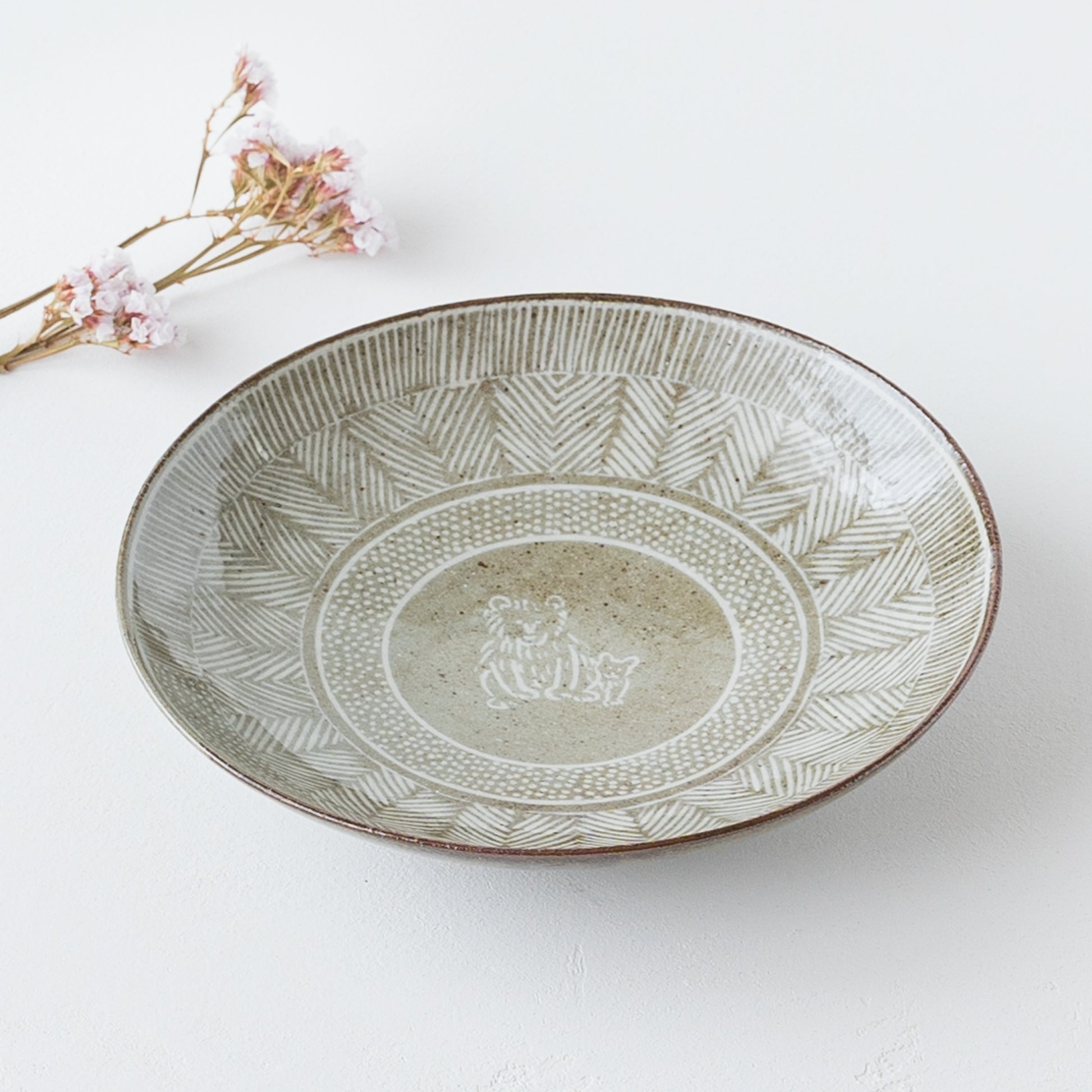 象嵌の風合いが素敵な濵田綾音さんの動物シリーズの中皿