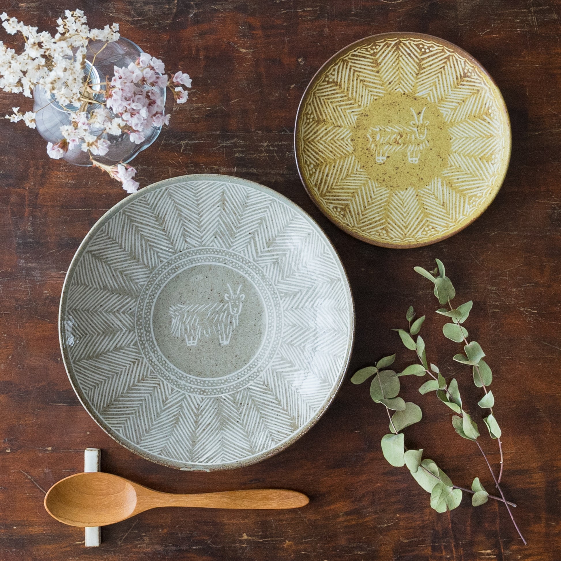 食卓を素敵に演出してくれる濵田綾音さんの動物シリーズの器