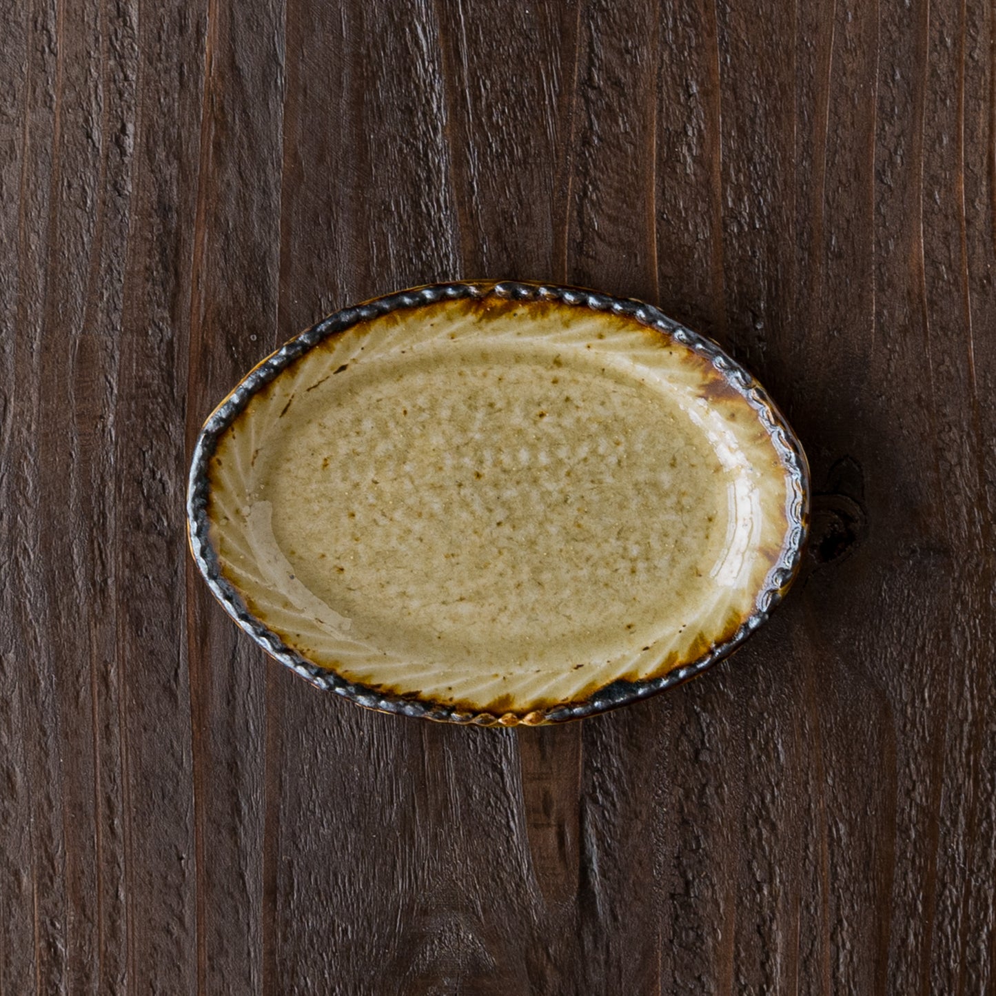 ツキゾエハルさんの皮鯨オーバル豆皿コハク