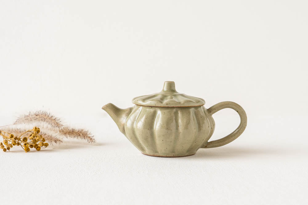 笠原良子のはみしろ釉の茶器
