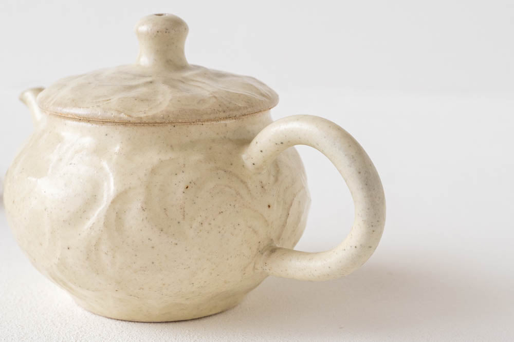 笠原良子の地釉の茶器