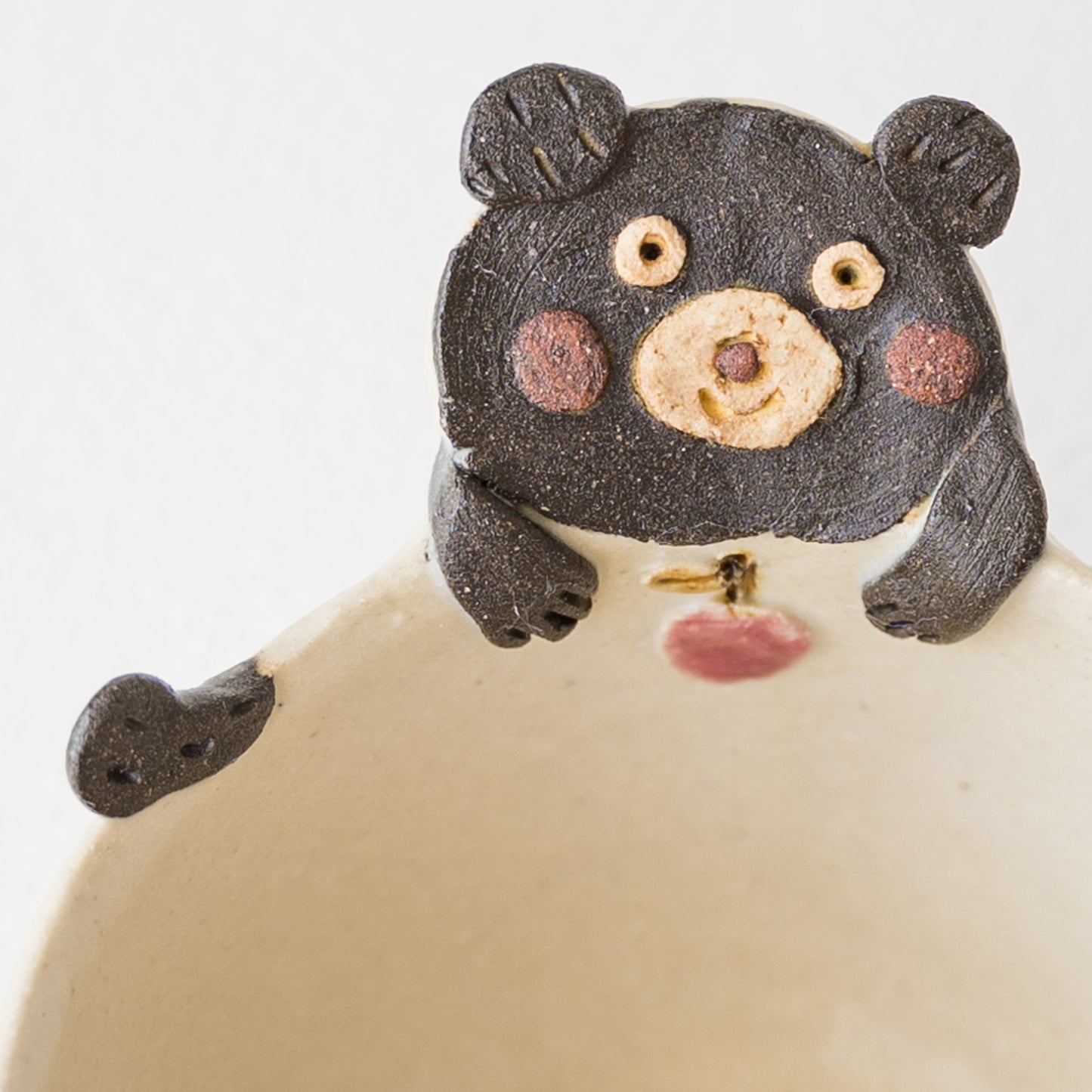 愛らしい表情に癒される山田裕恵さんのクマのヨーグルトカップ