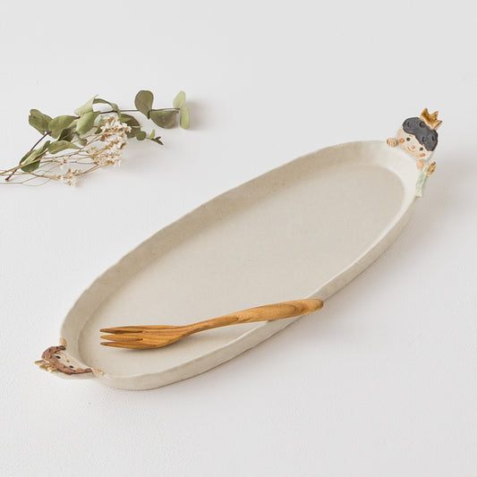 優しさに溢れた山田裕恵さんのカオの長皿
