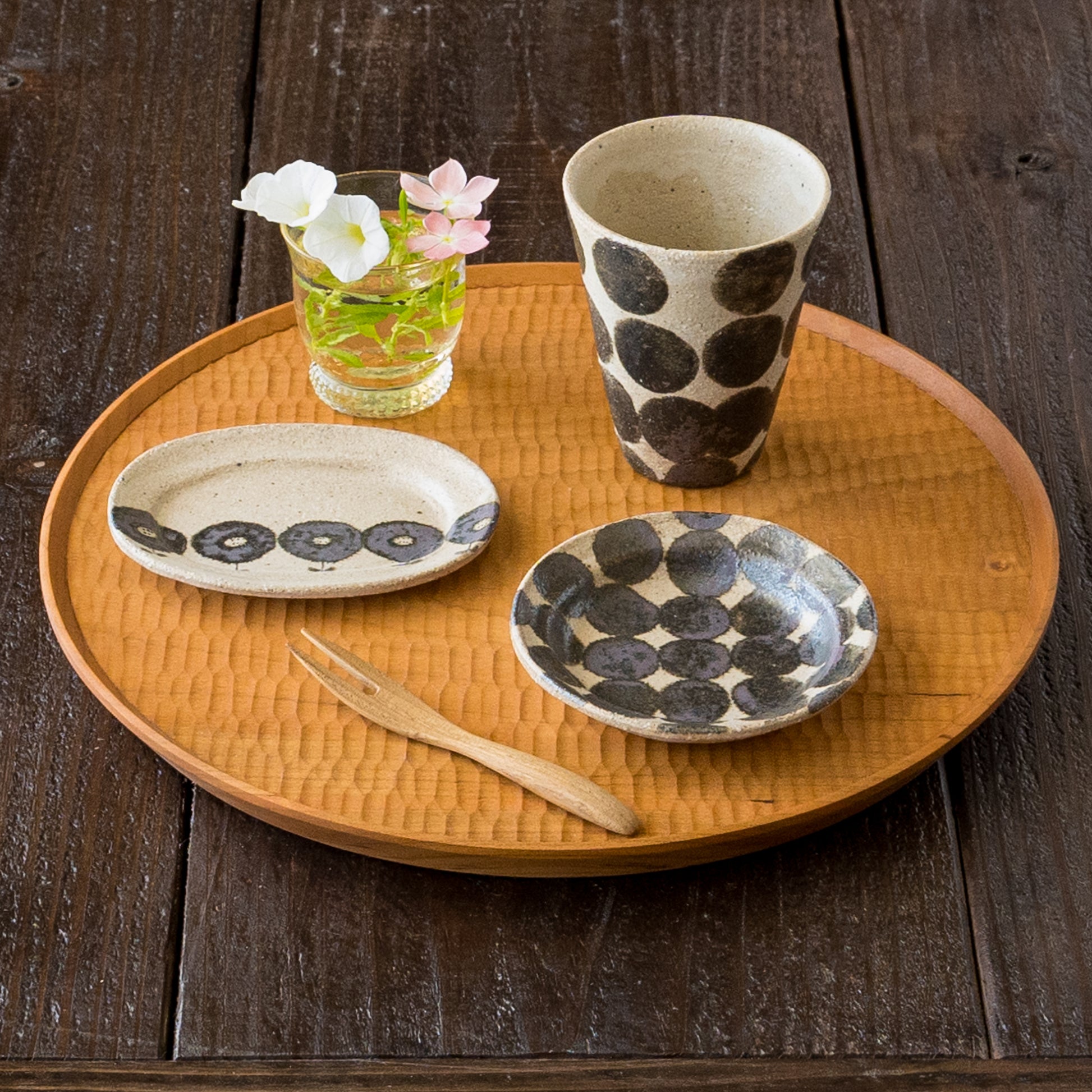 おうちでカフェ気分を味わえる岡村朝子さんのうつわ
