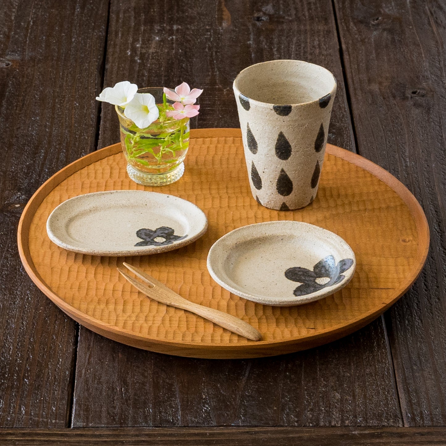 おうちでカフェ気分を楽しめる岡村朝子さんのうつわ