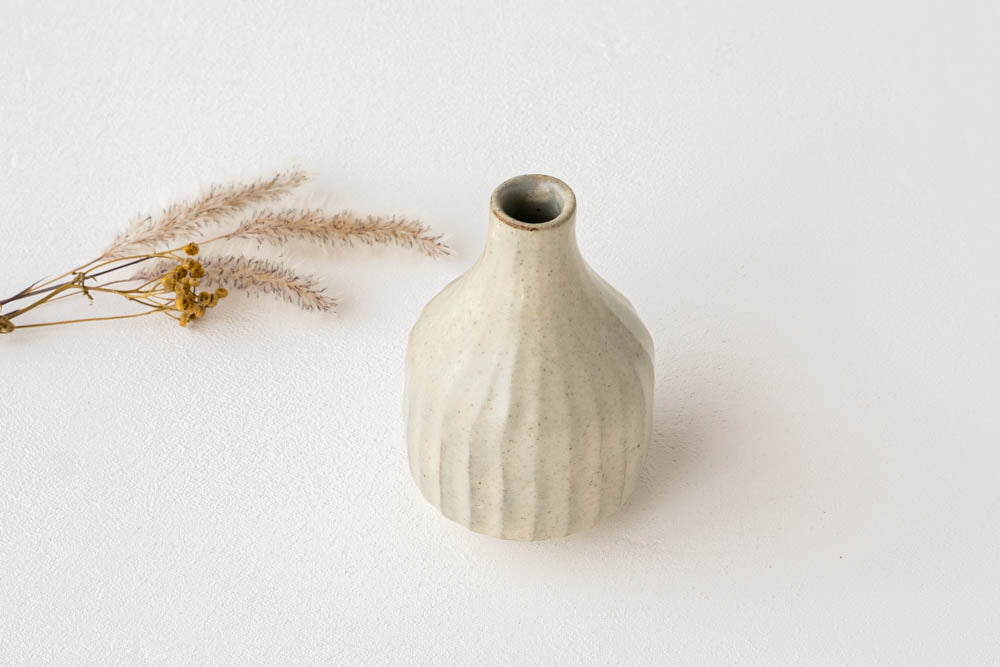 好きなものに囲まれた暮らし作家の花瓶