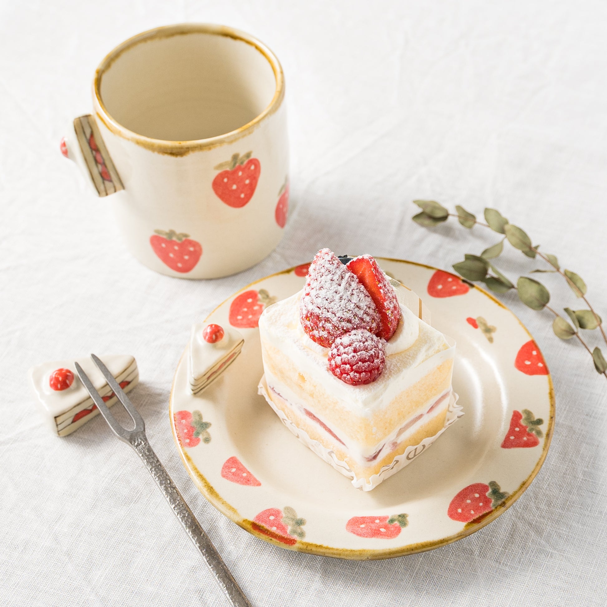 ショートケーキが食べたくなる梶田慶さんのいちごの器
