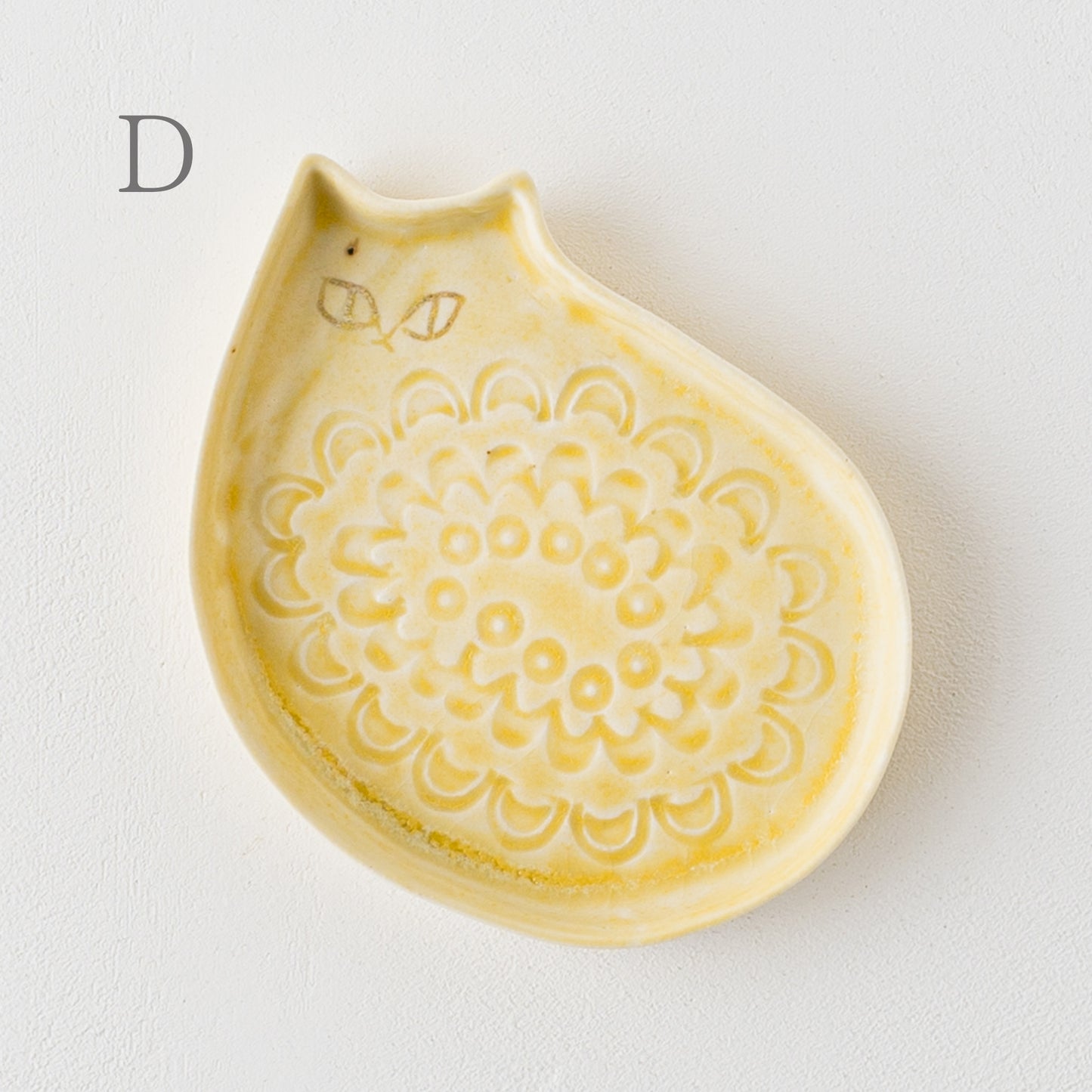 おうちでカフェ気分を楽しめる庄司千晶さんのねこのお皿