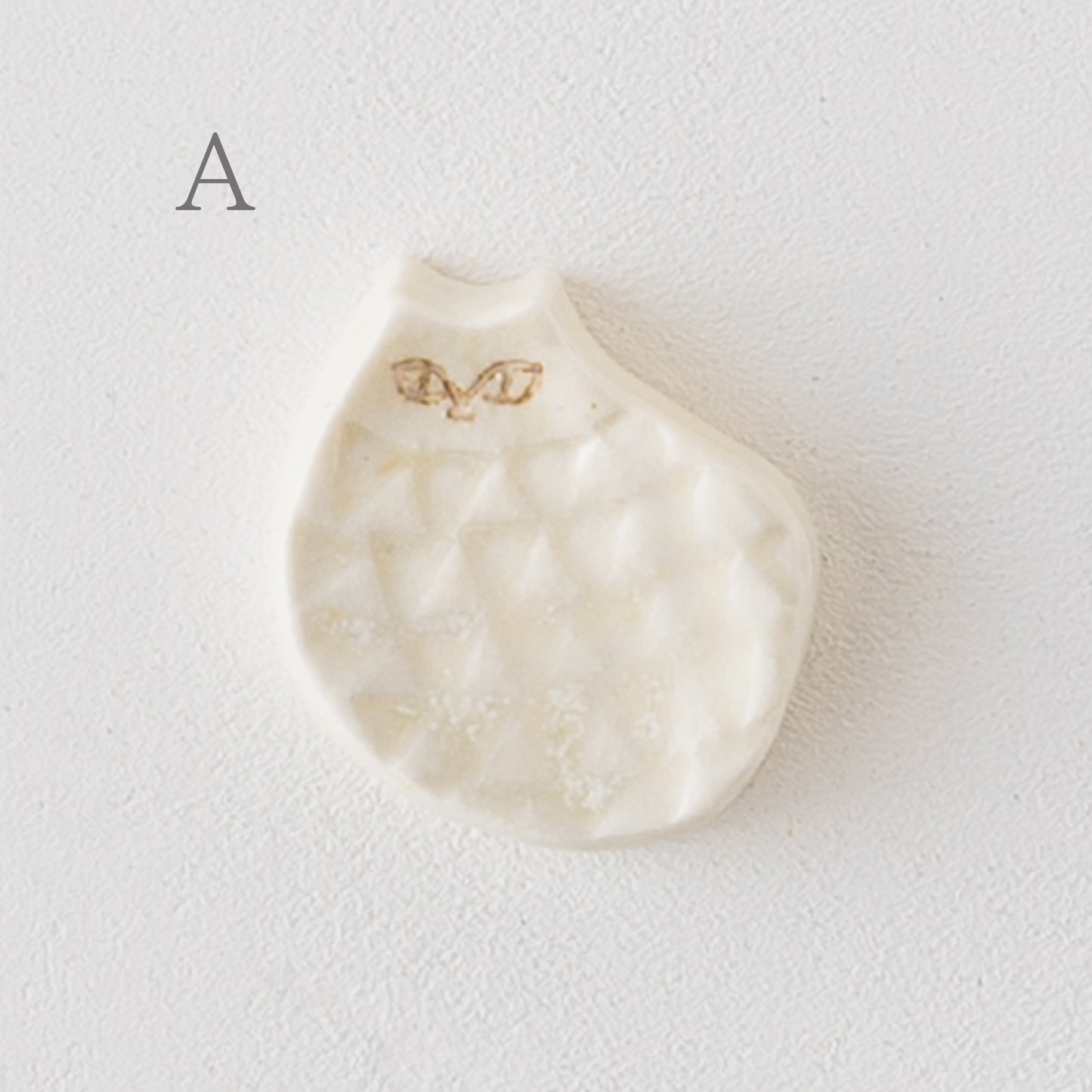 可愛い表情にほっこり癒される庄司千晶さんのねこの箸置き
