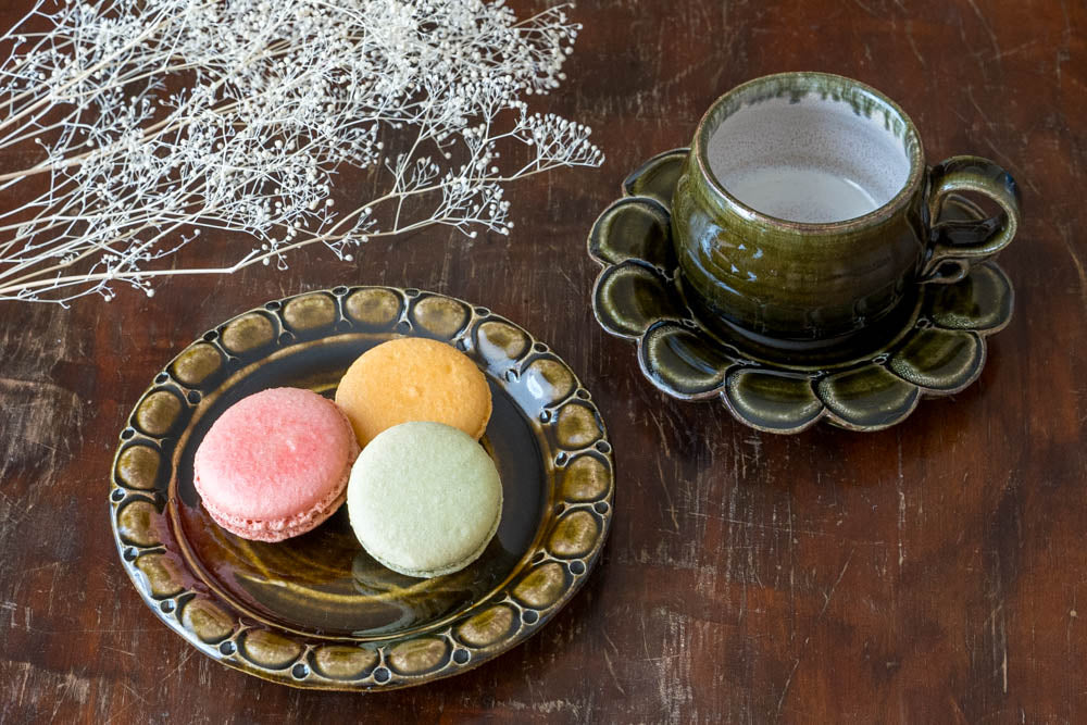 ルリアメ工房のケーキ皿とカップ&ソーサー