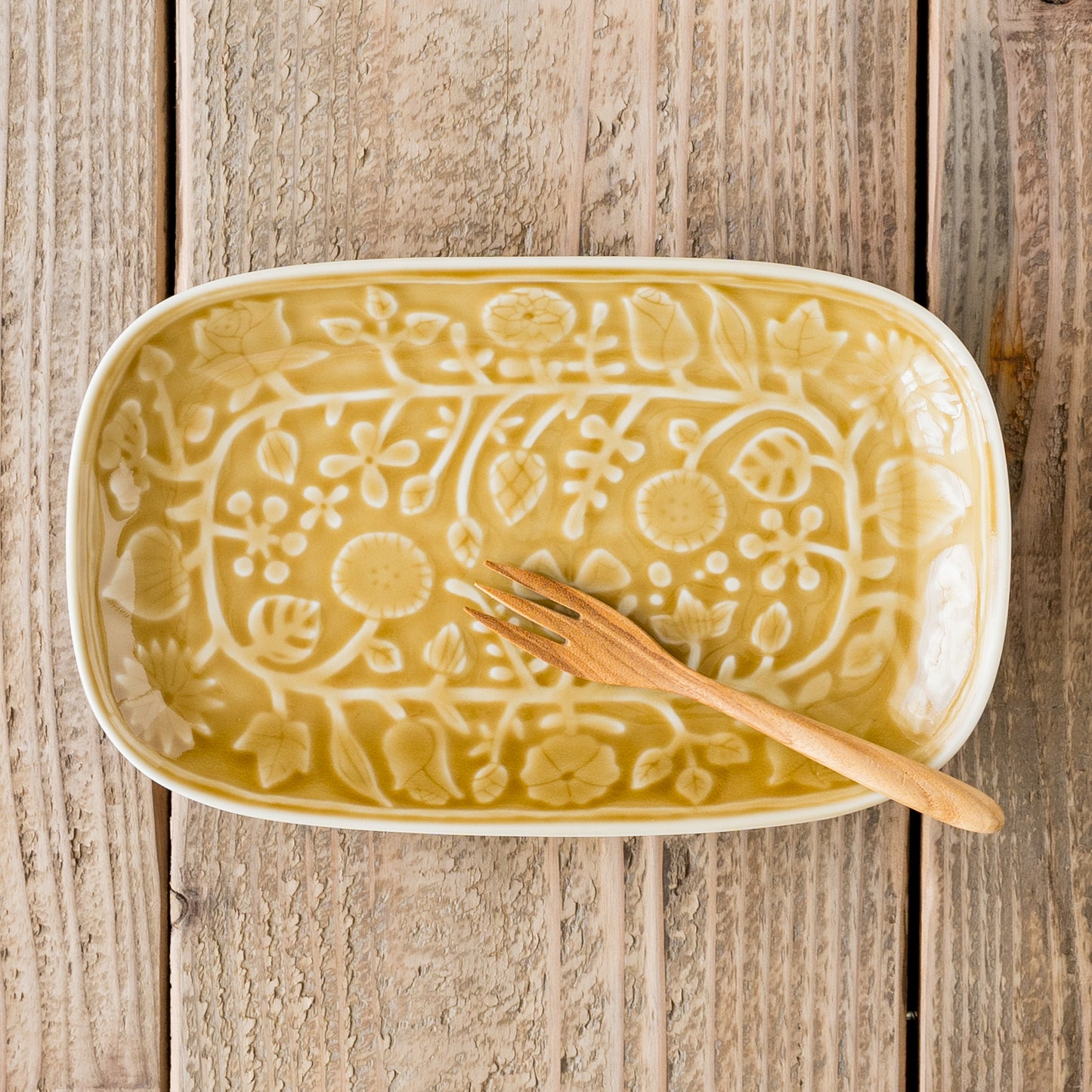 波佐見焼和山のレリーフフラワーパレード長角皿