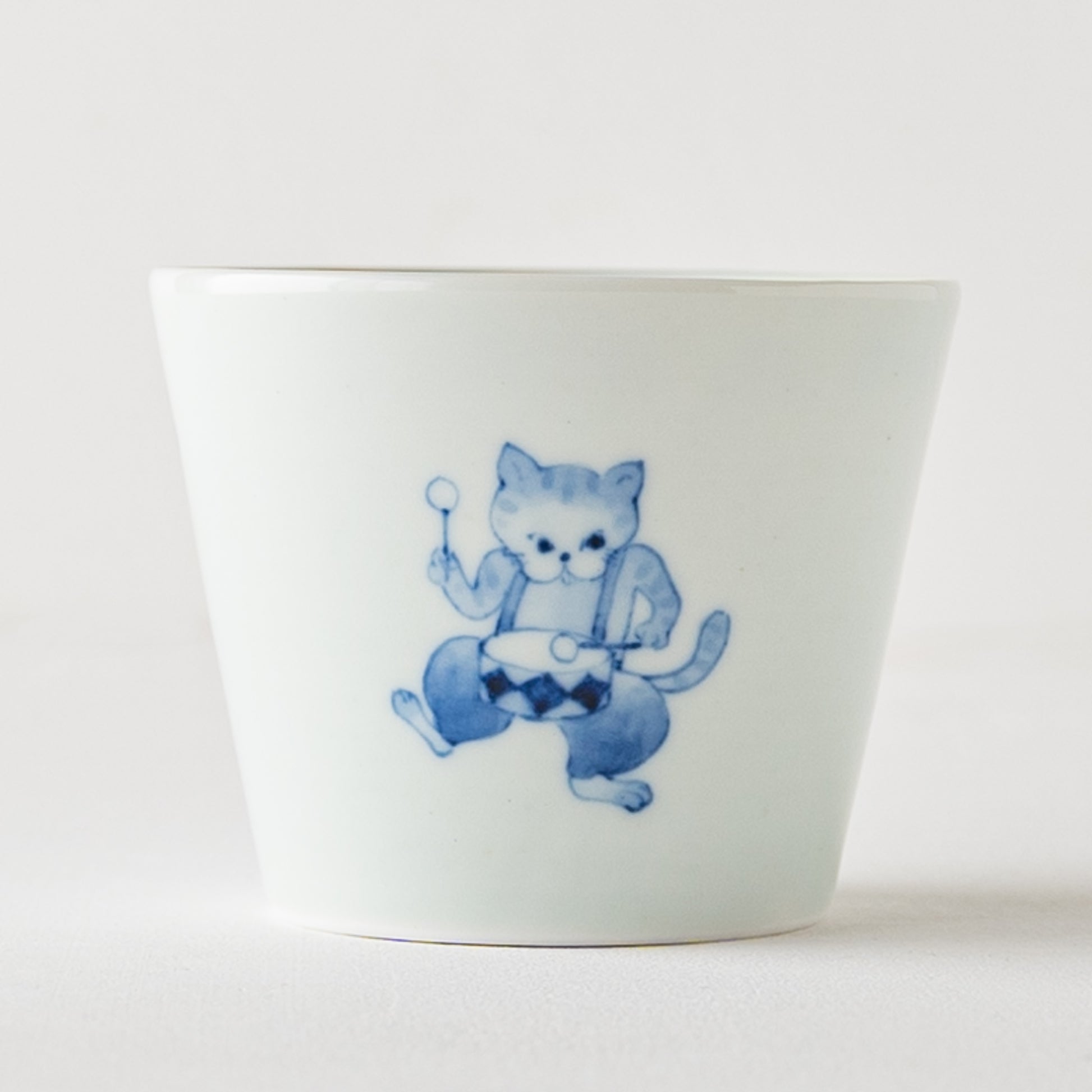 石川理恵さんのそば猪口猫太鼓