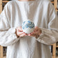地中海の潮風を感じる田中志保さんの花柄の花器