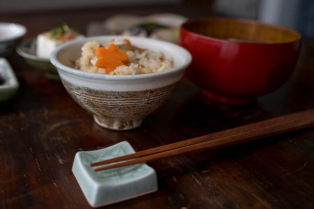 古谷浩一のご渕荒横彫の飯碗